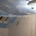 Тканевые натяжные потолки CLIPSO с фотопечатью в мансардной комнате